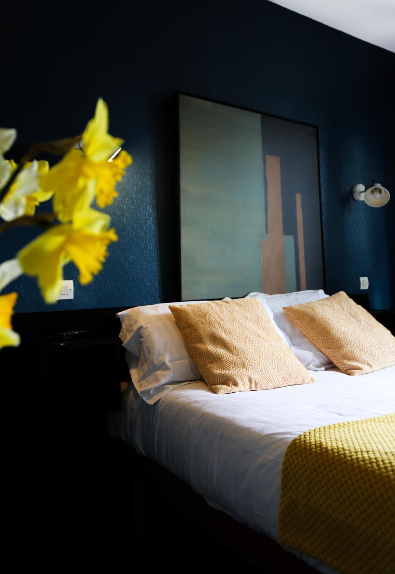 Hotel Des Pins Jullouville-les-Pins Rum bild