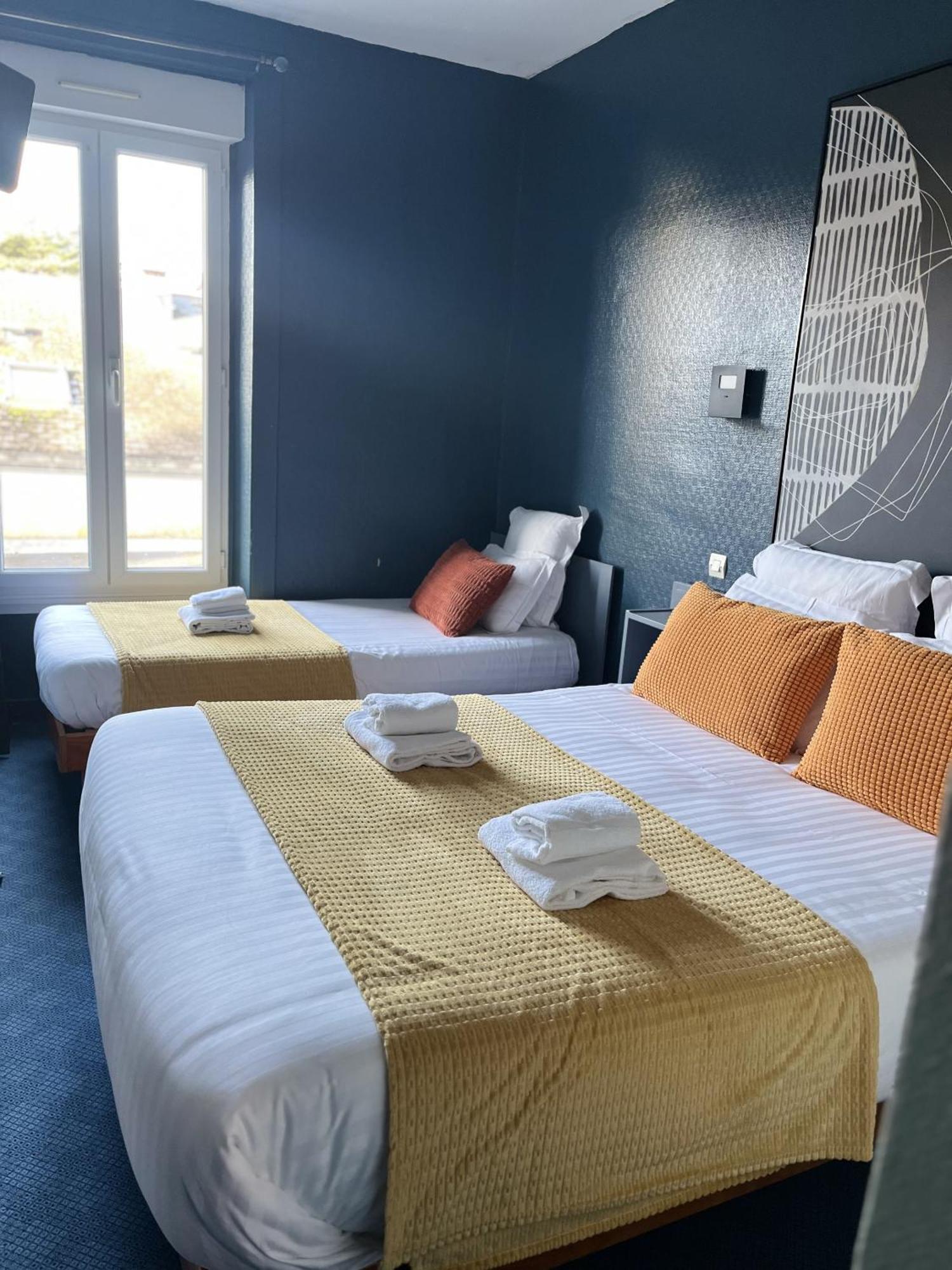 Hotel Des Pins Jullouville-les-Pins Rum bild